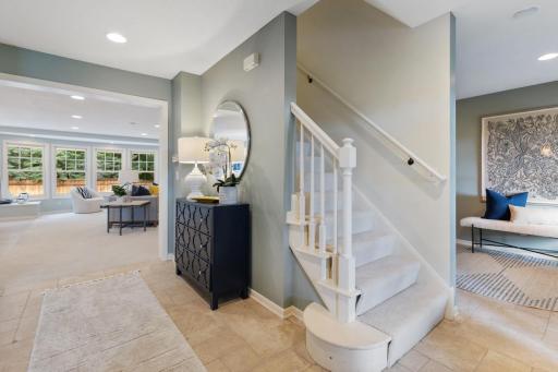 2204 Huntington Point Road E, Wayzata, MN 55391