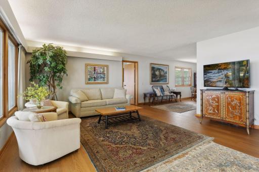 214X Shadywood Road, Wayzata, MN 55391
