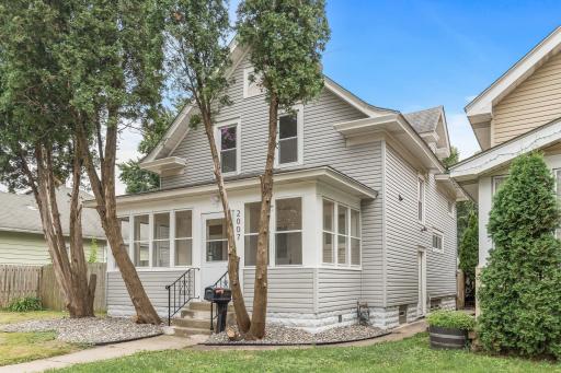 2007 E 38th Street, Minneapolis, MN 55407