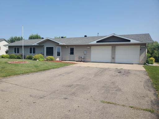 888 Willow Springs Road, Detroit Lakes, MN 56501