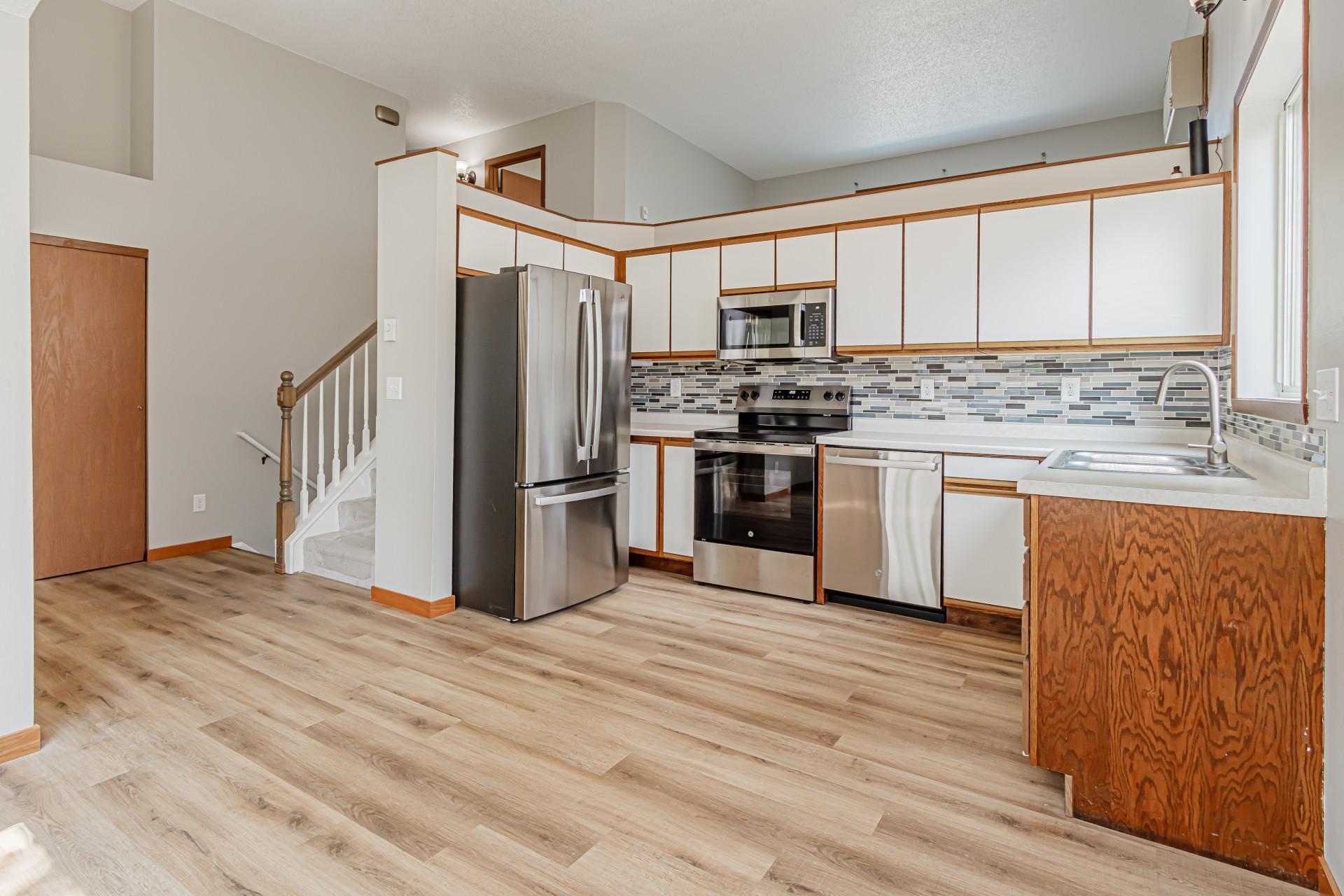 3534VillageGreenLn_47322_3.jpg