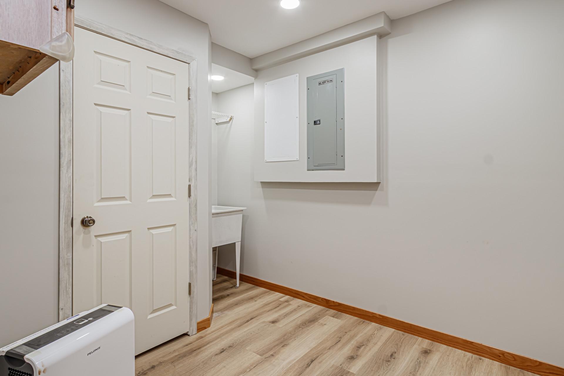 3534VillageGreenLn_47322_12.jpg