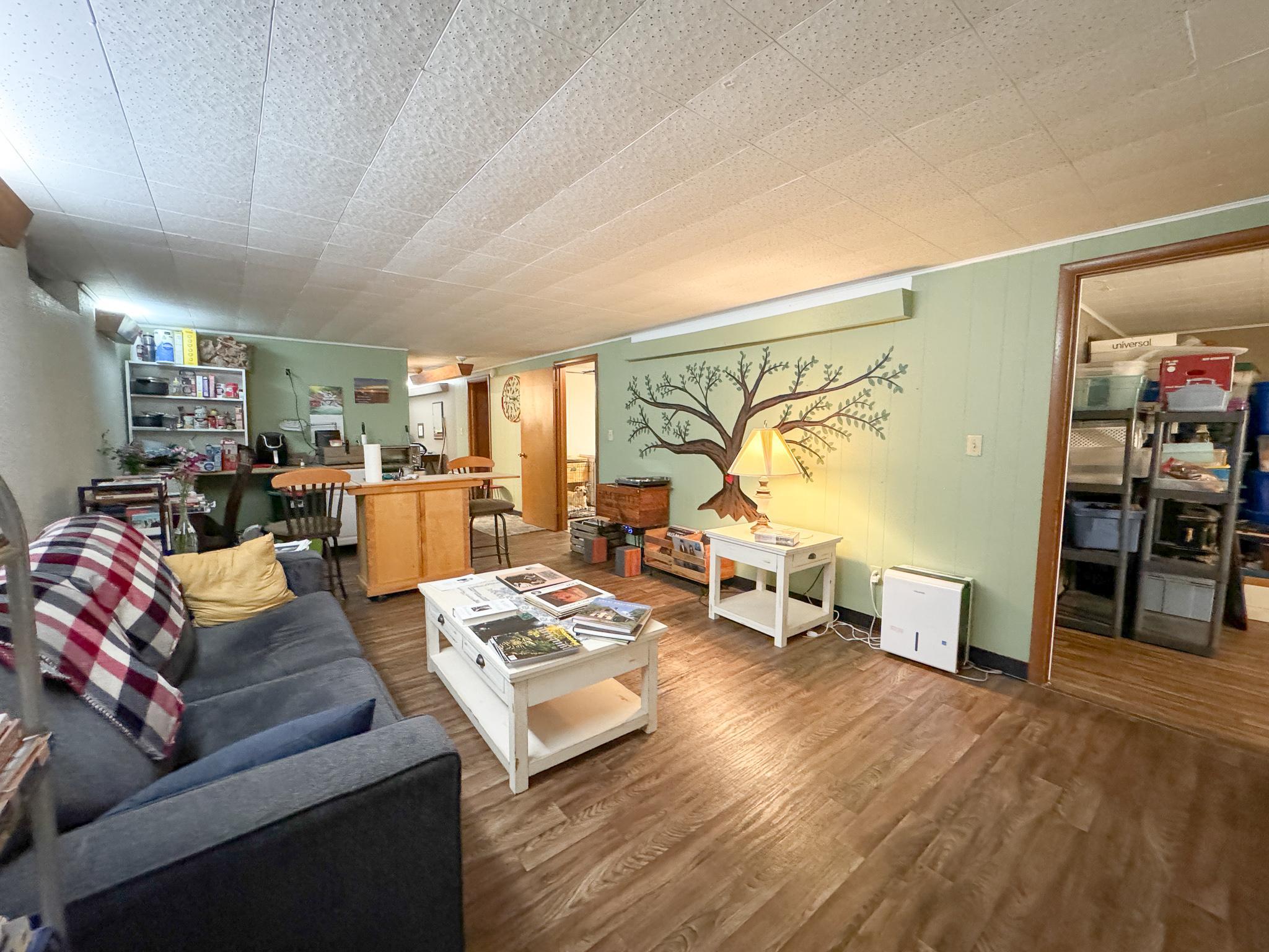 Family Room 1.jpg