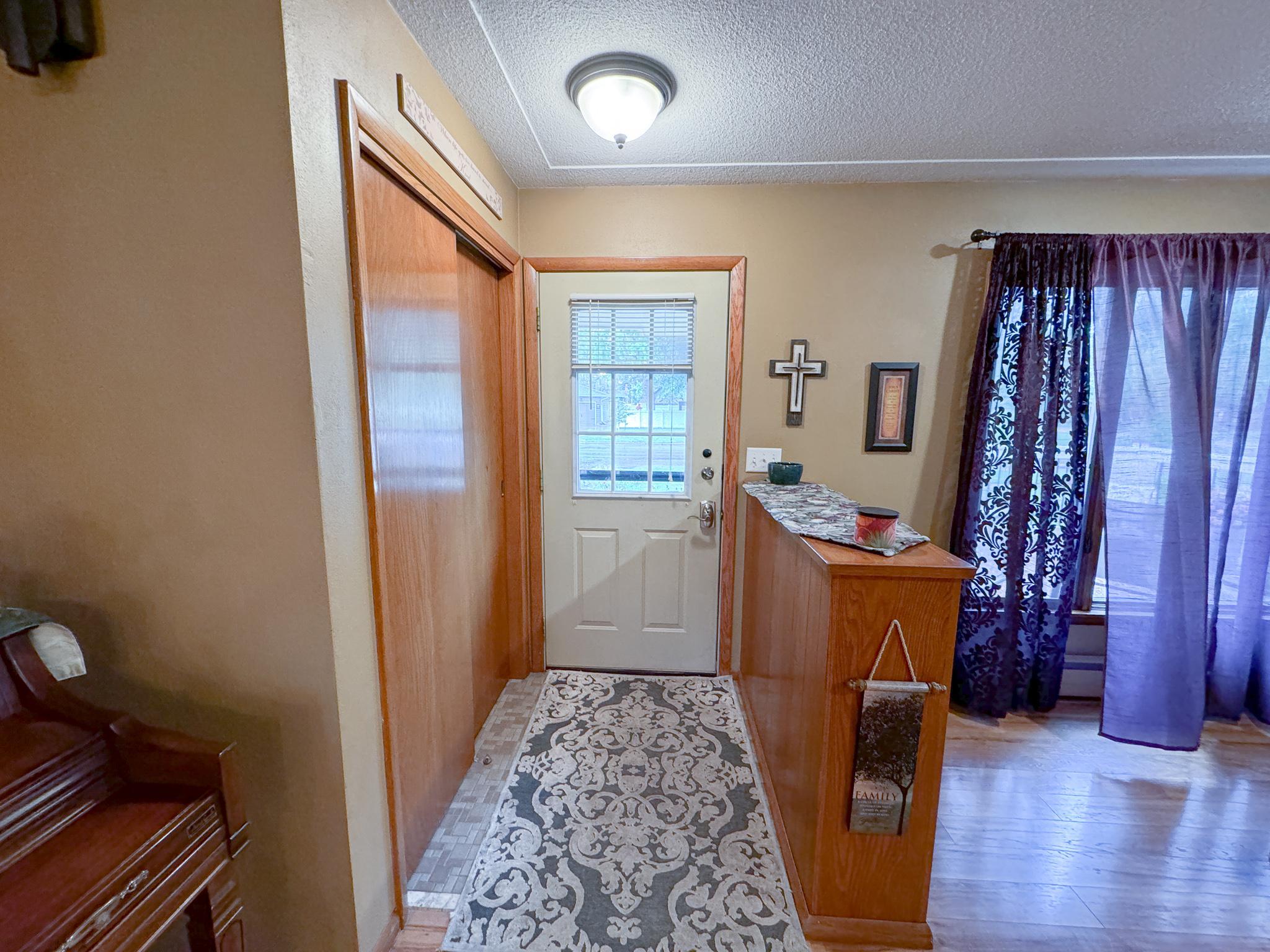 Entryway_.jpg