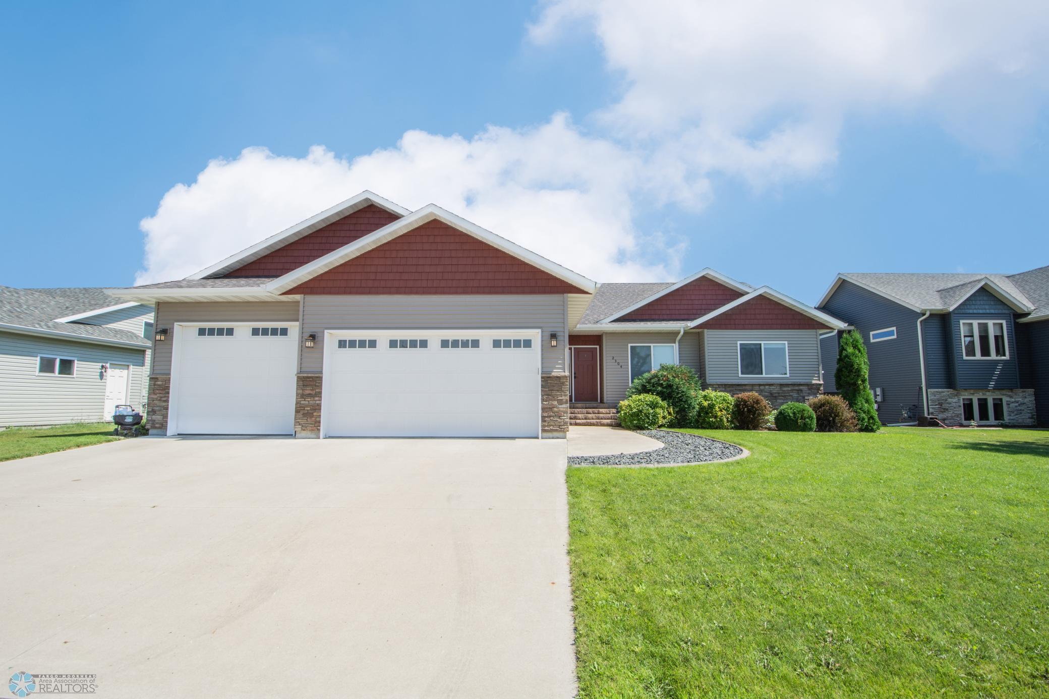 Welcome Home to 2304 42nd St S, Moorhead!