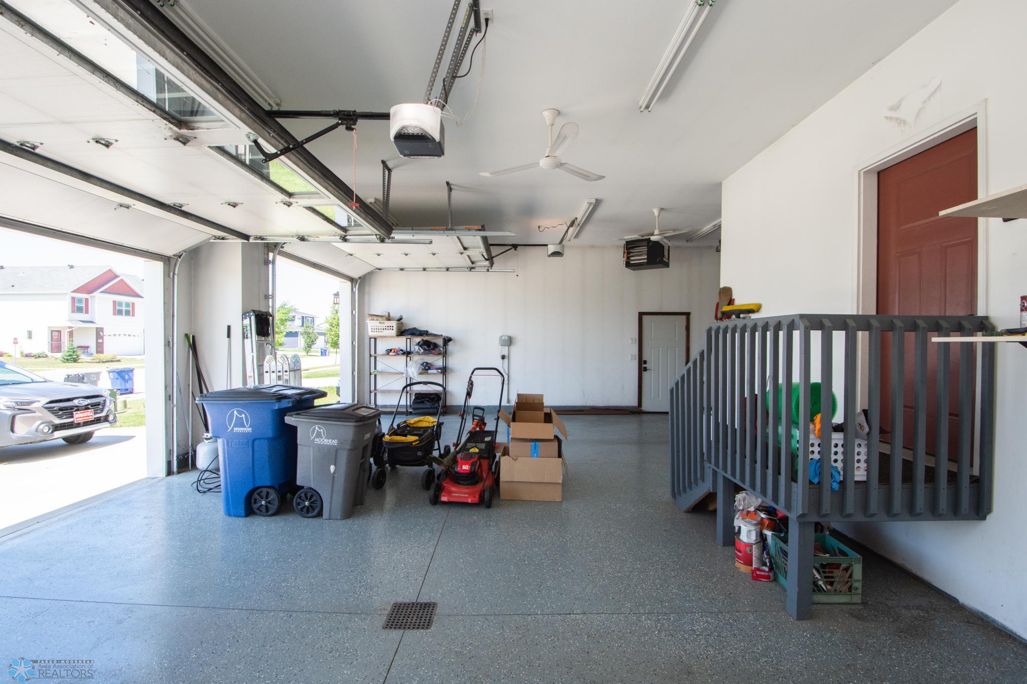 Epoxy Flooring w/Drain & Heated!!