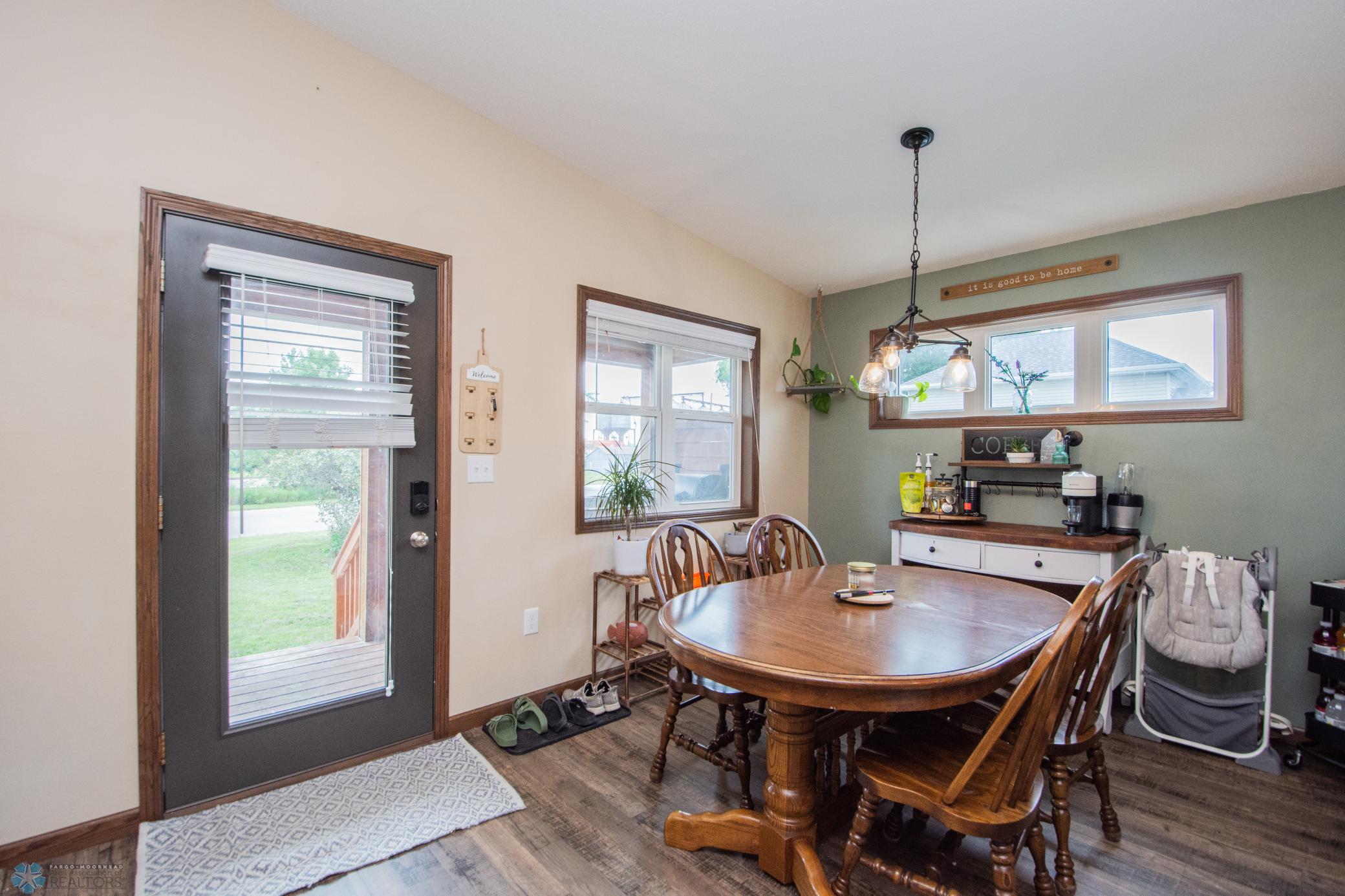 Dining/Entry