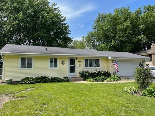 2280 Lamplight Drive, Saint Paul, MN 55125