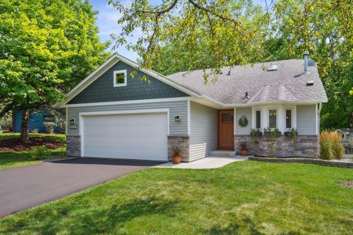 1050 Wedgewood Lane N, Eagan, MN 55123