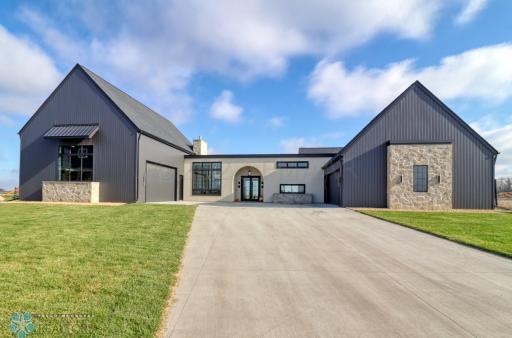 773 5 Avenue N, Casselton, ND 58012