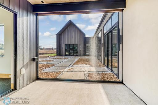 773 5 Avenue N, Casselton, ND 58012