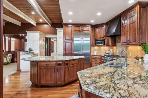 1510 Xanthus Lane N, Plymouth, MN 55447