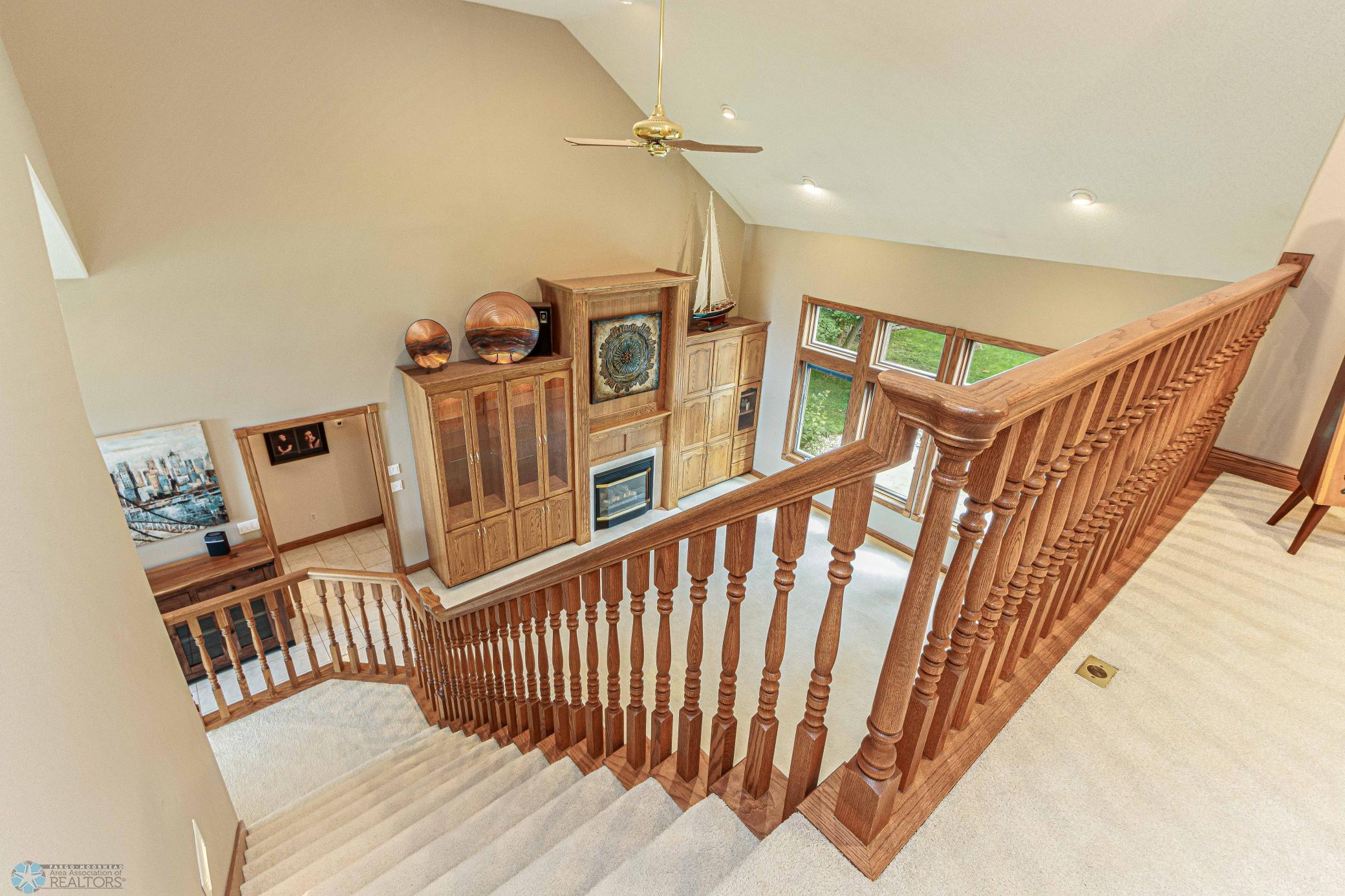 Staircase_1.jpg