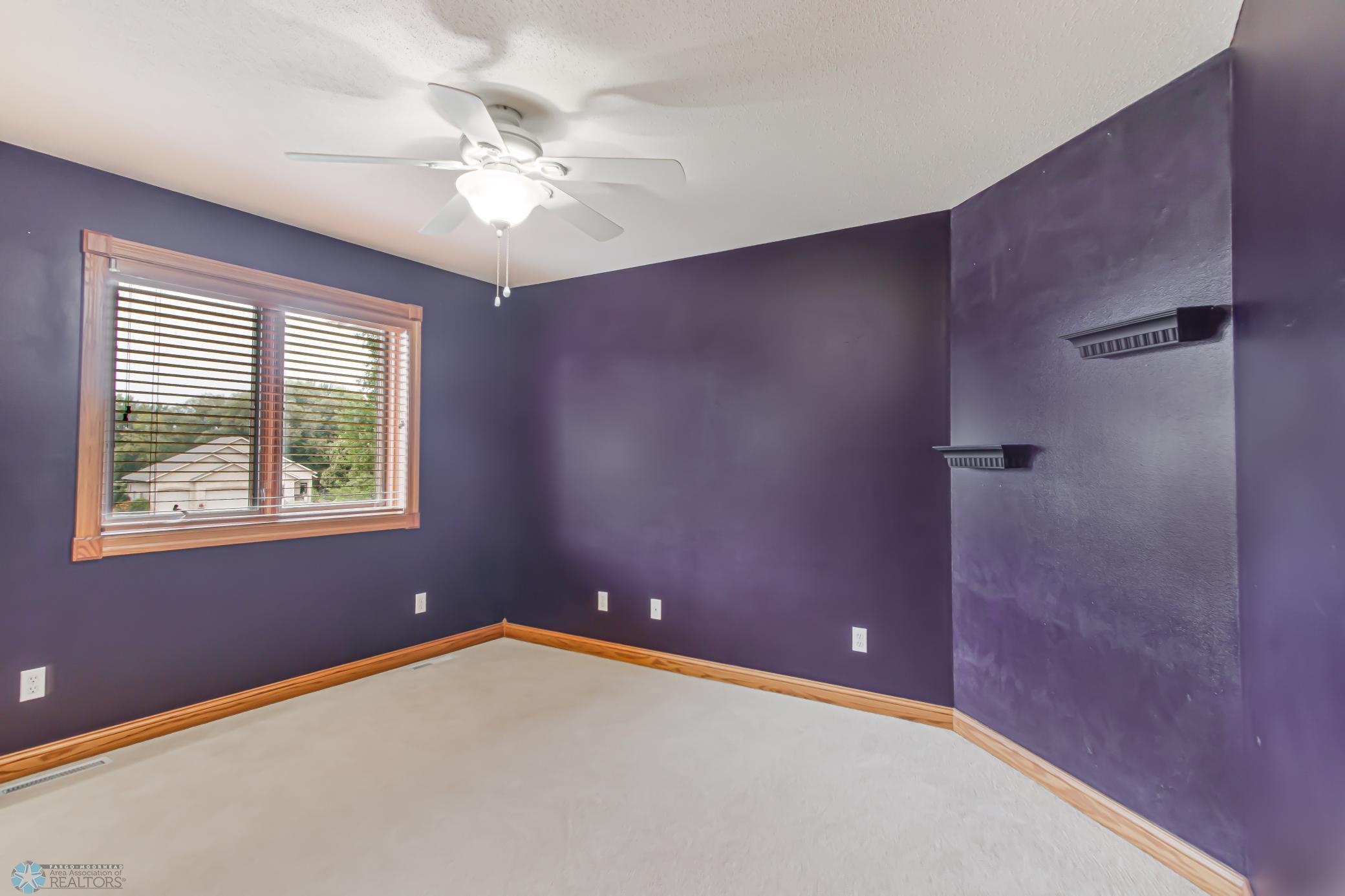 Upper_Bedroom3_1.jpg