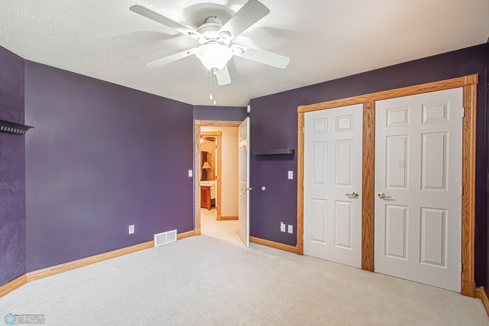 Upper_Bedroom3_2.jpg
