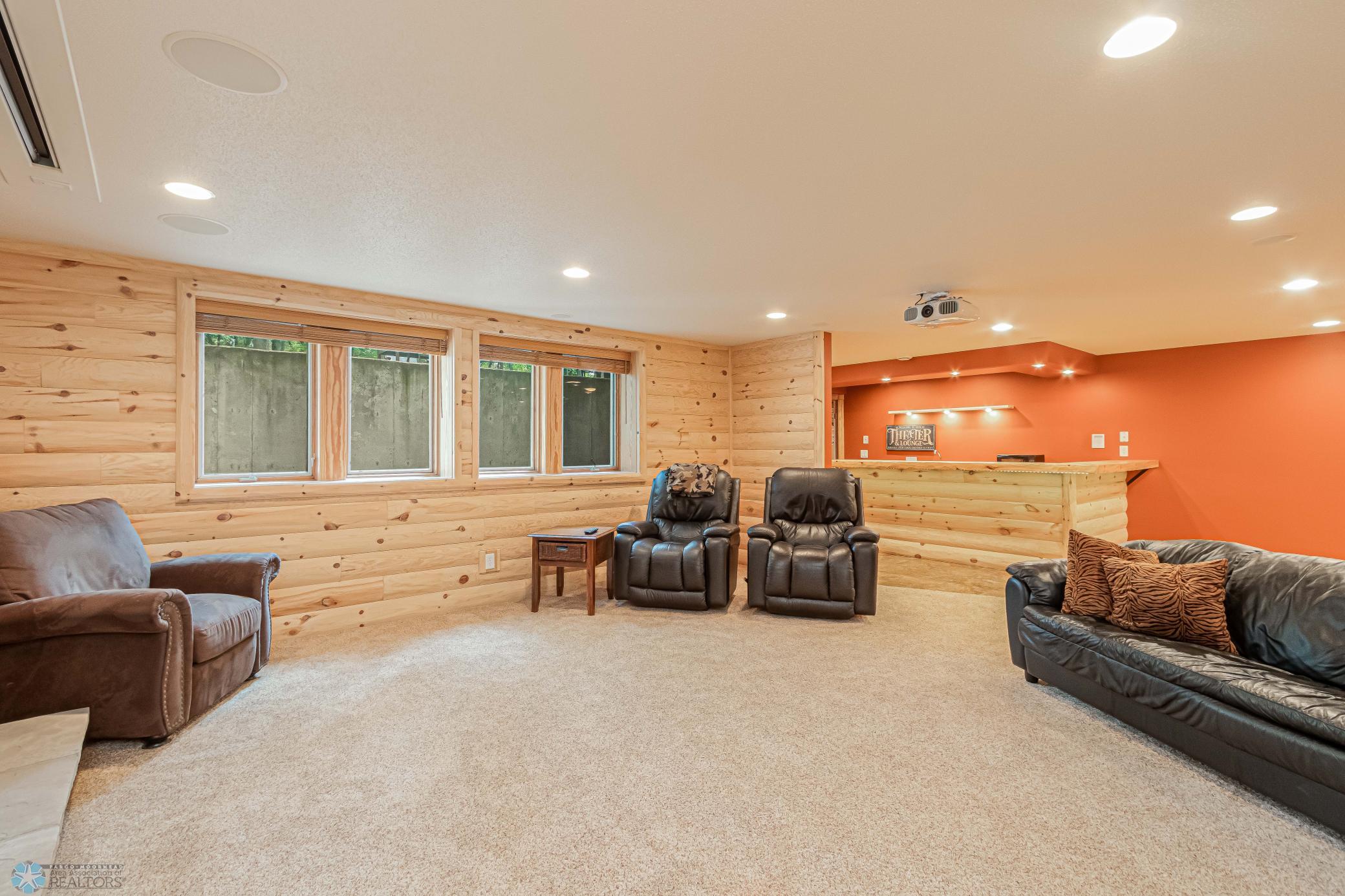 Family_Room_3.jpg