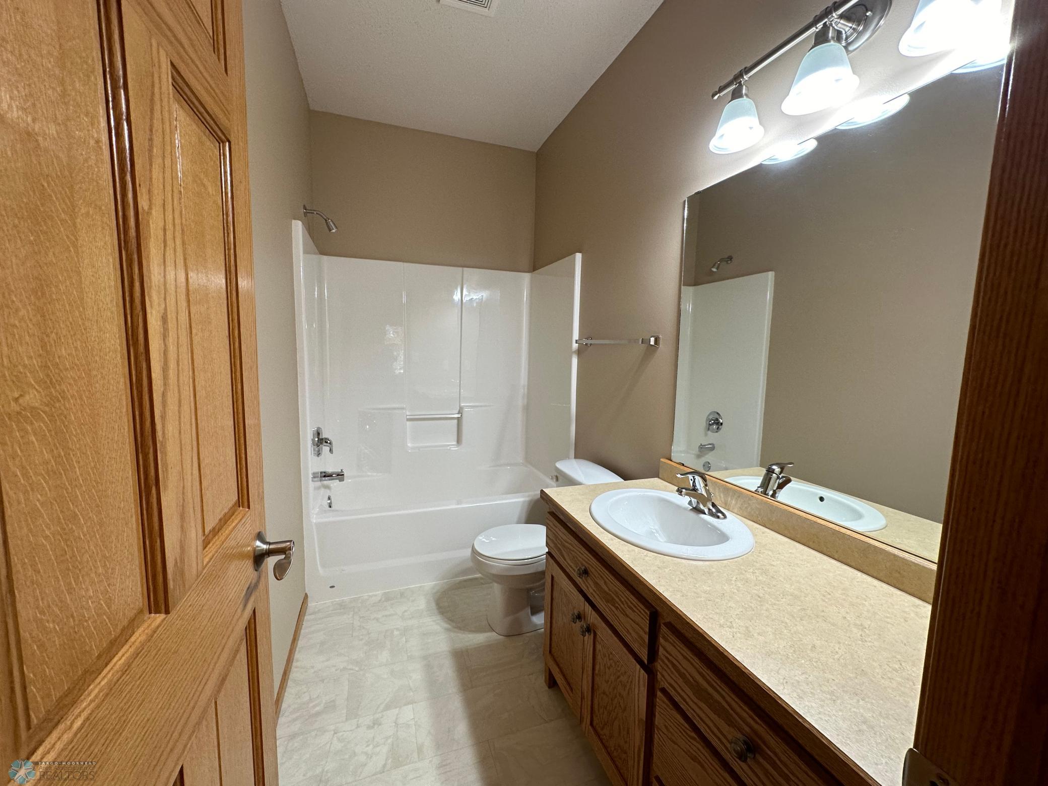 Main Full Bath