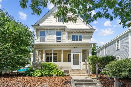 2752 Bryant Avenue S, Minneapolis, MN 55408