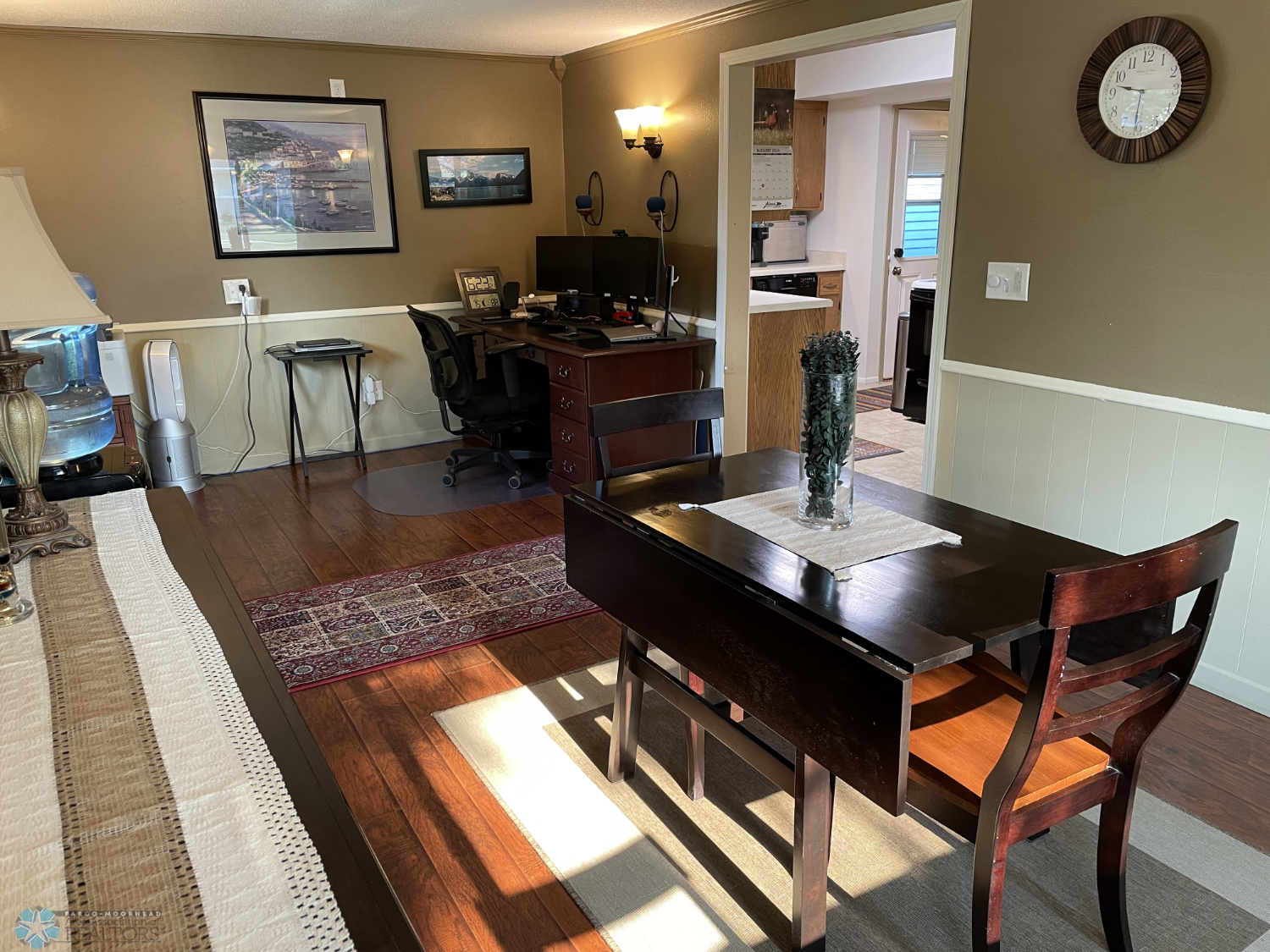 Formal dining room - 1.png