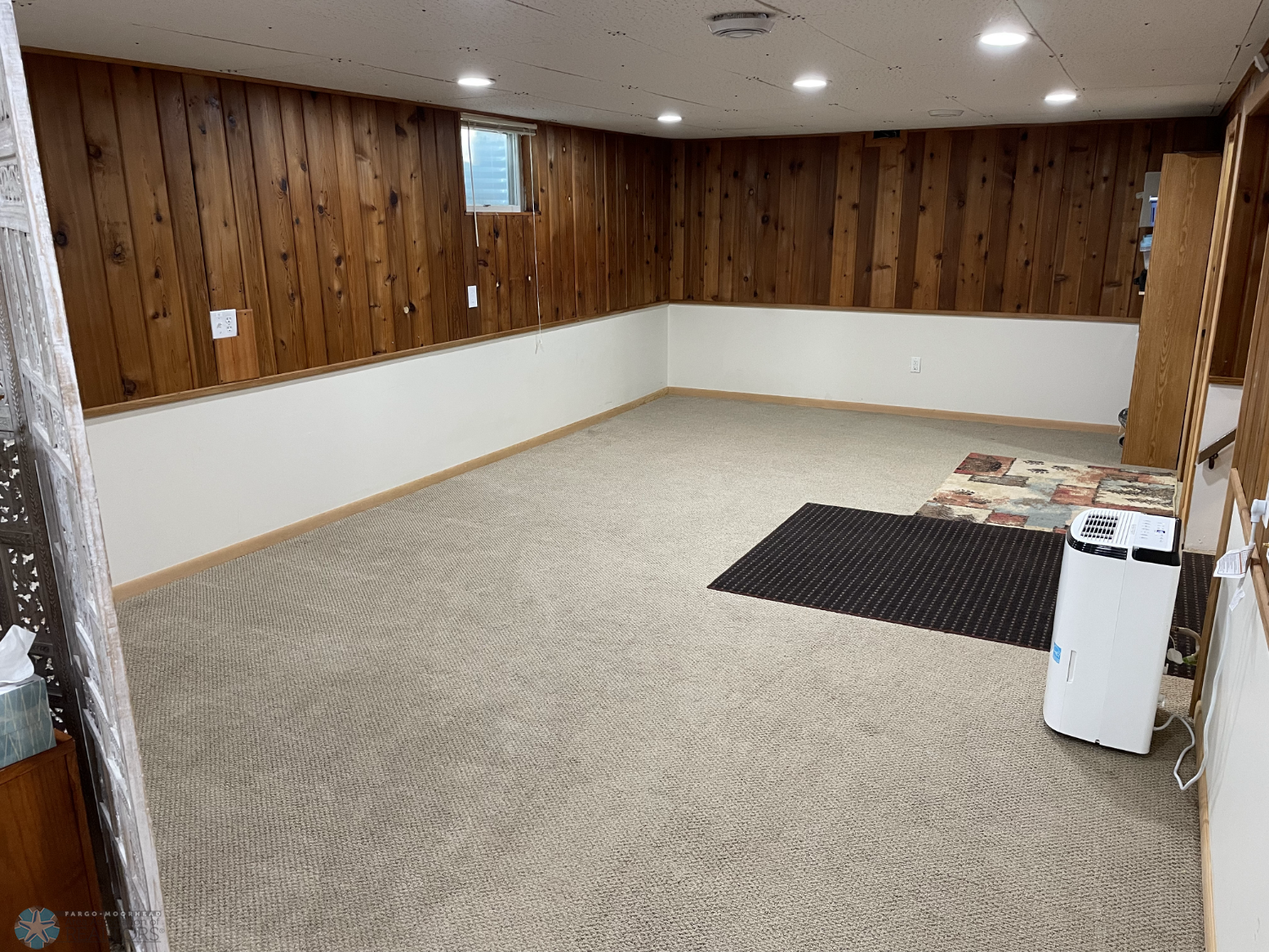 Huge basement family room - 4.png