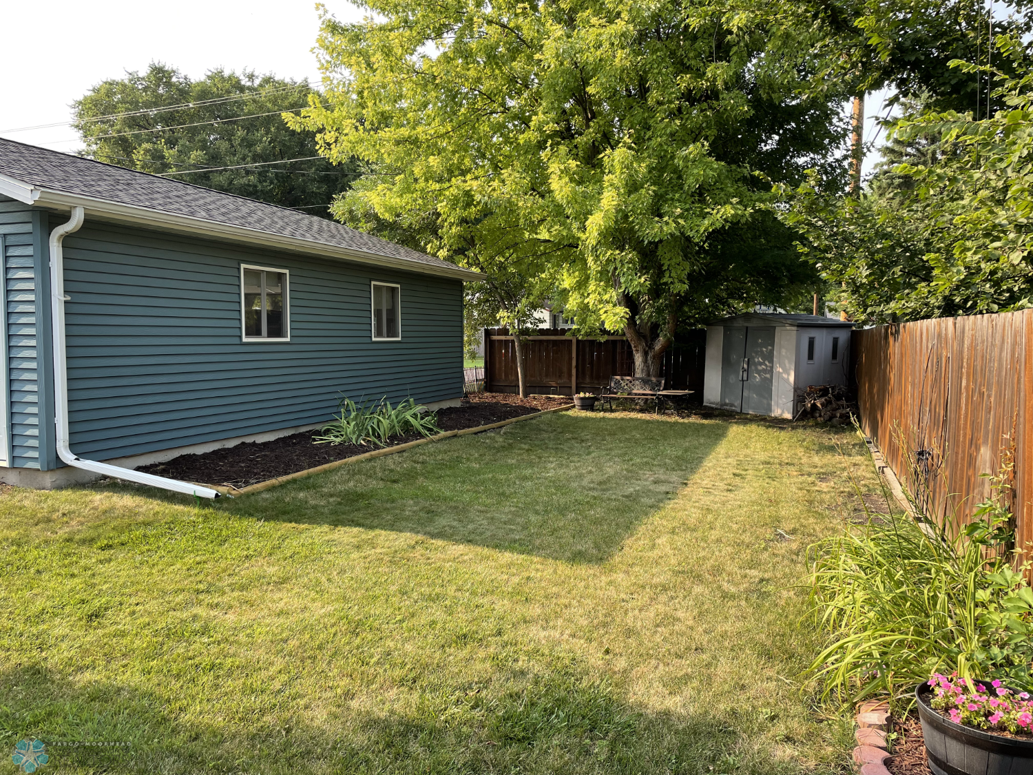 Backyard area on side of garage.png