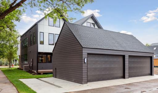Garage with Fenced Yard (Fence Not Pictured)