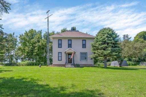 14089 430th Avenue, Blue Earth, MN 56013