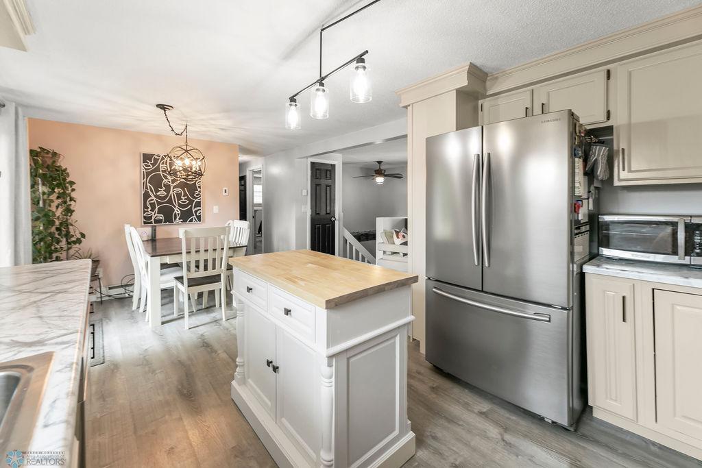 Kitchen / Dining