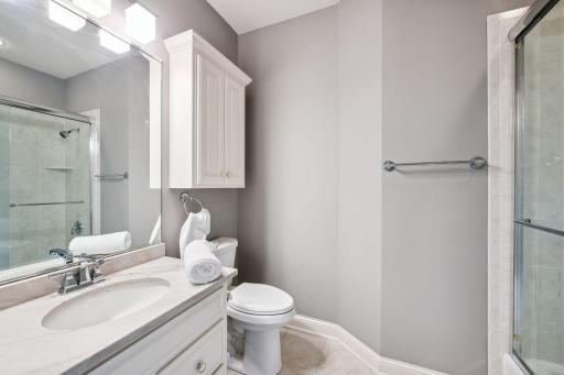 18369 Nicklaus Way, Eden Prairie, MN 55347