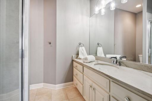 18369 Nicklaus Way, Eden Prairie, MN 55347