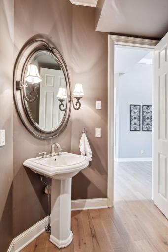 18369 Nicklaus Way, Eden Prairie, MN 55347