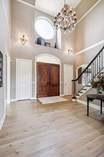 18369 Nicklaus Way, Eden Prairie, MN 55347