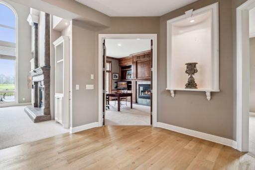 18369 Nicklaus Way, Eden Prairie, MN 55347