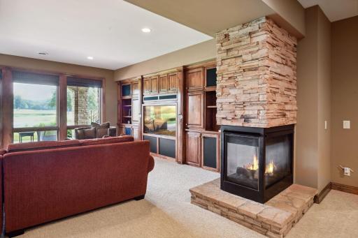 18369 Nicklaus Way, Eden Prairie, MN 55347