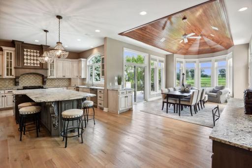 18369 Nicklaus Way, Eden Prairie, MN 55347