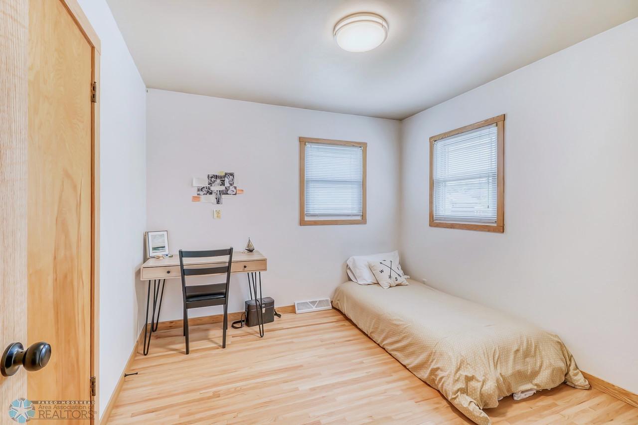 8Bedroom2_1-1280.jpg