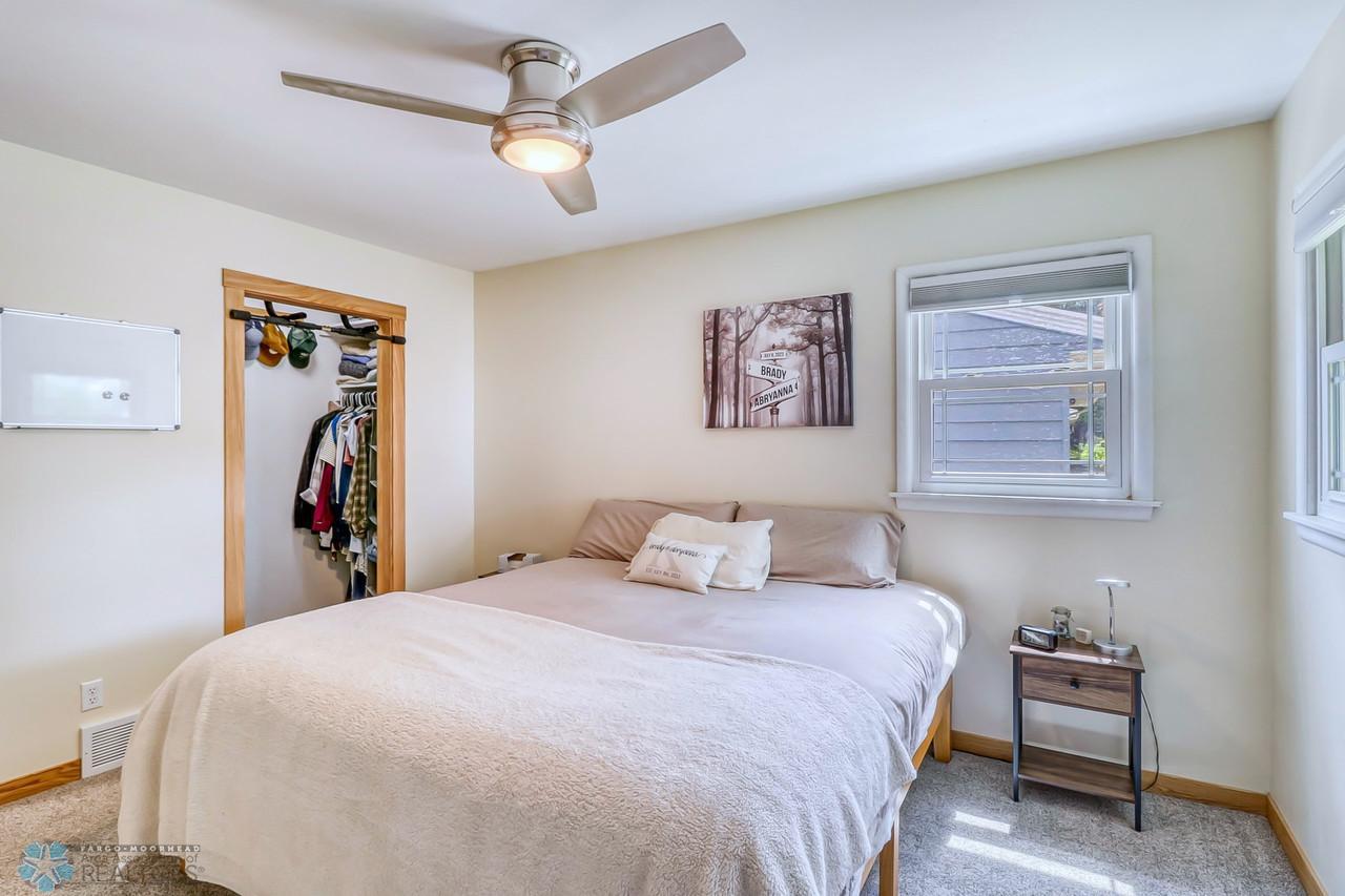 7Bedroom1_1-1280.jpg