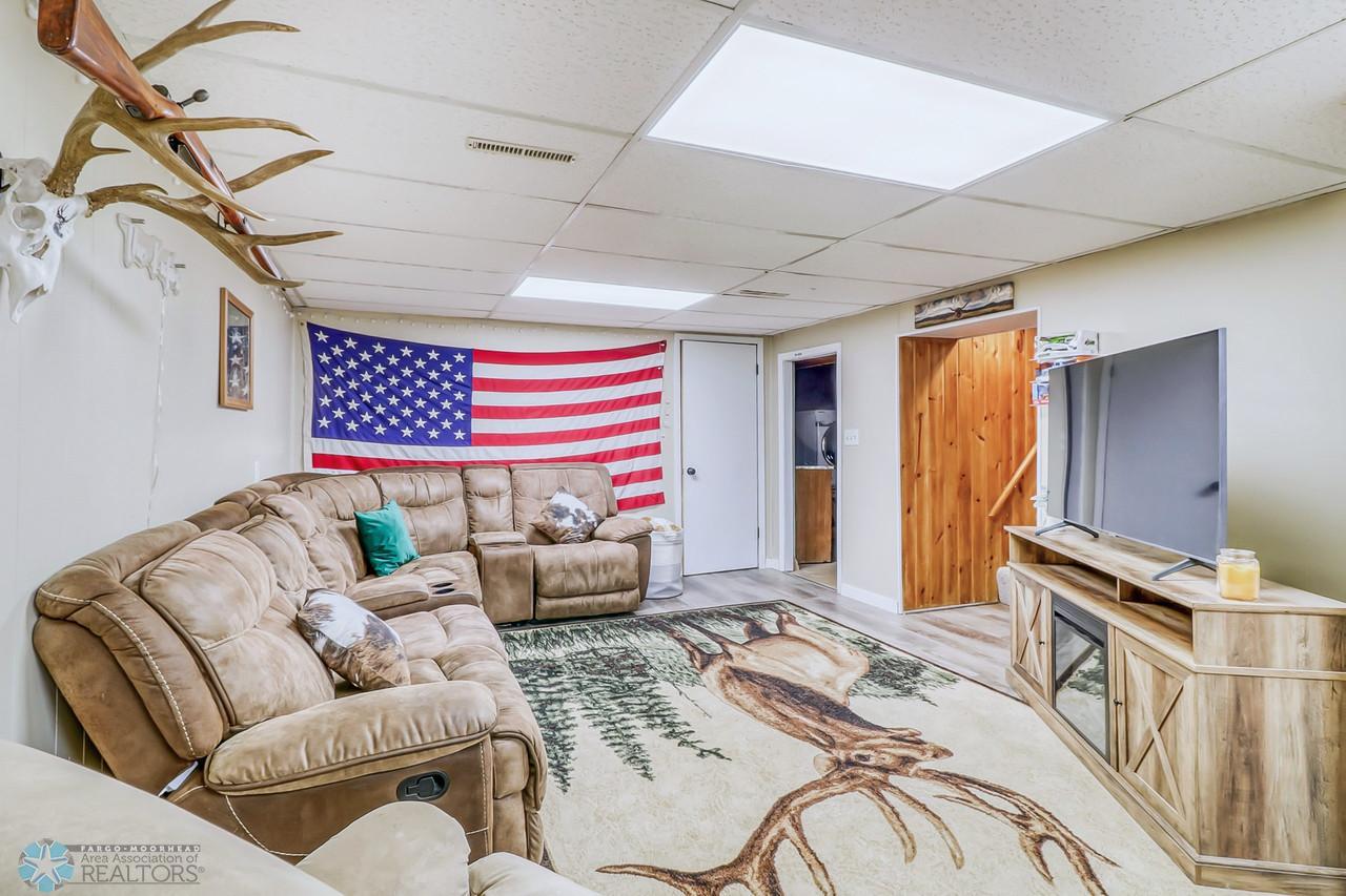 12Basement1_2-1280.jpg