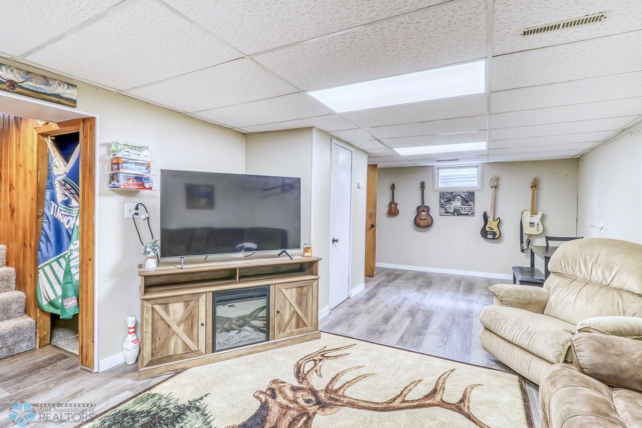 12Basement1_4-1280.jpg