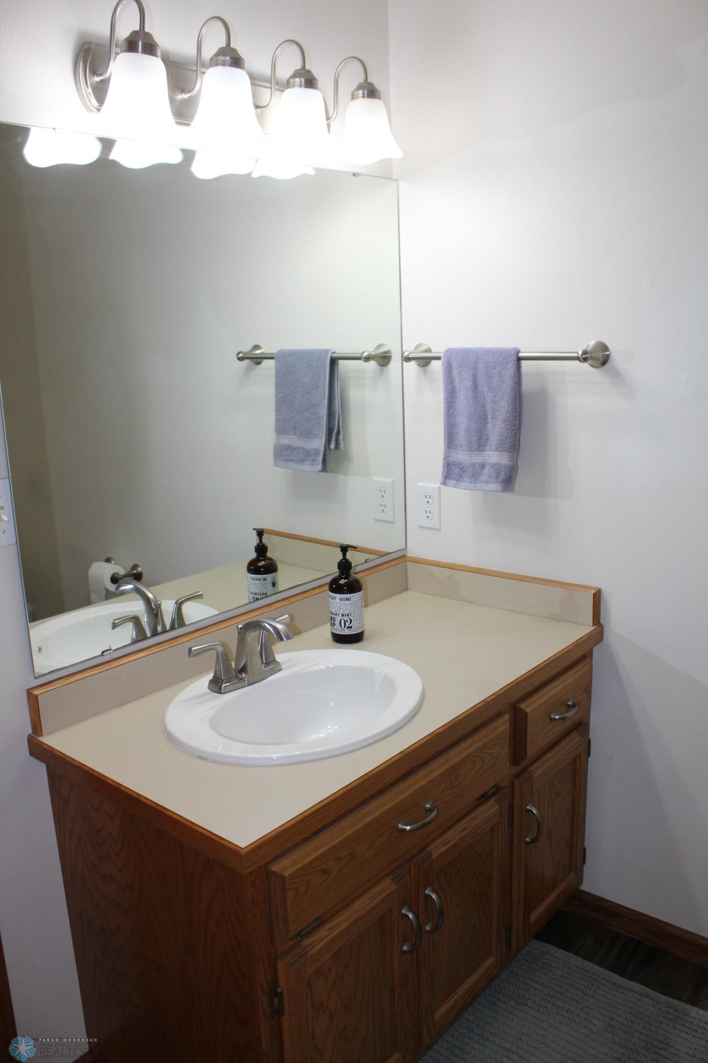 Lower 3/4 bath
