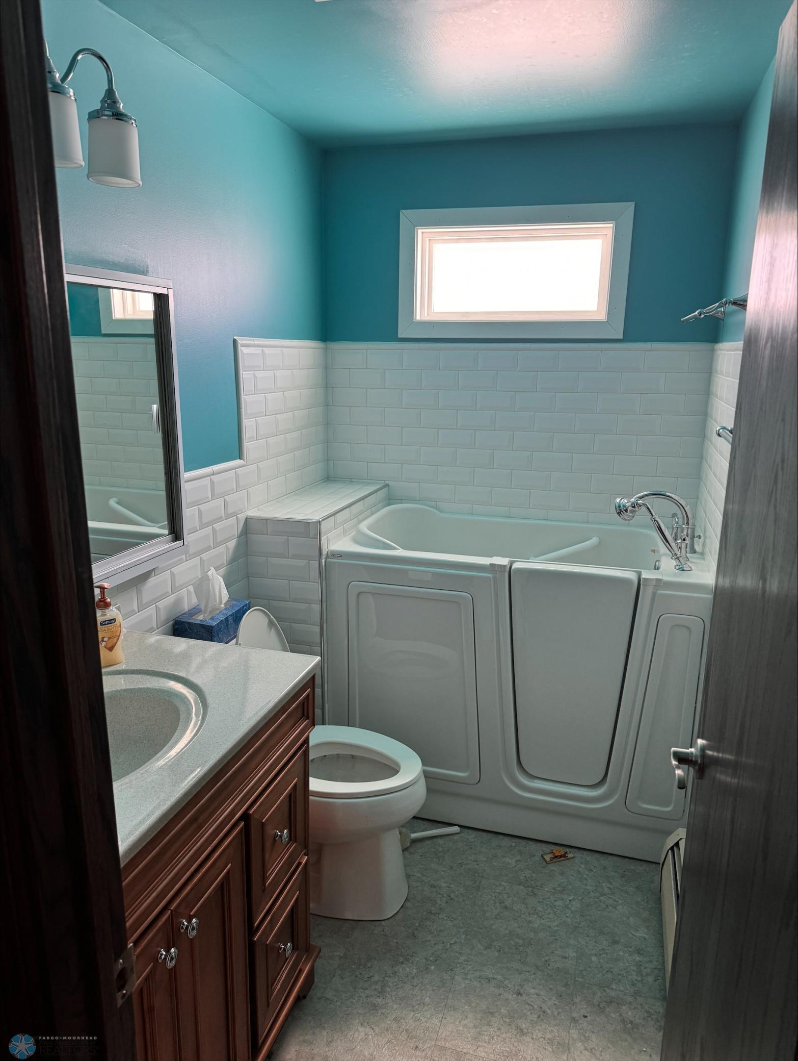Bath with walk in Tub