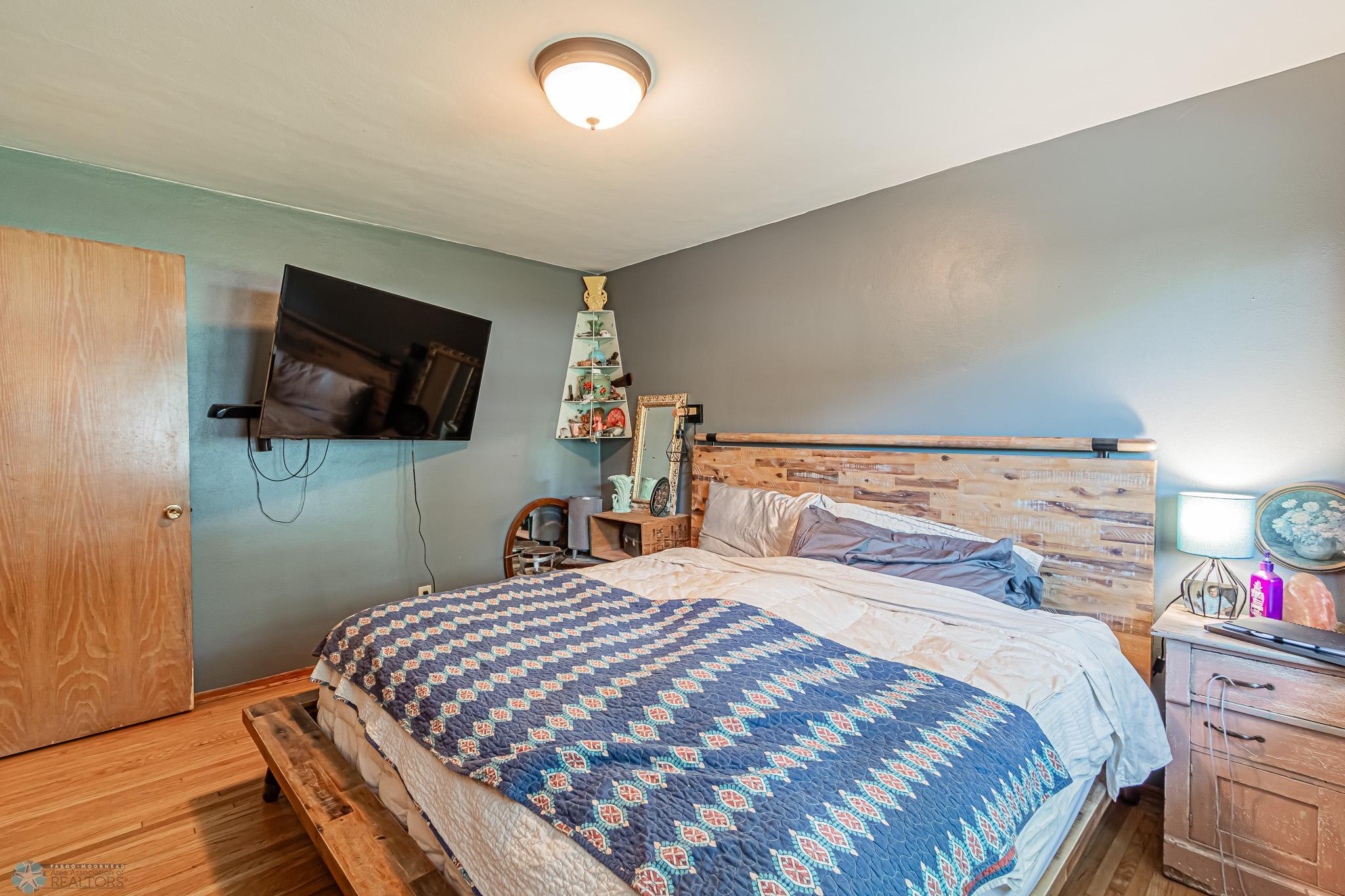 1907 10th St S, Moorhead, MN-27.jpg