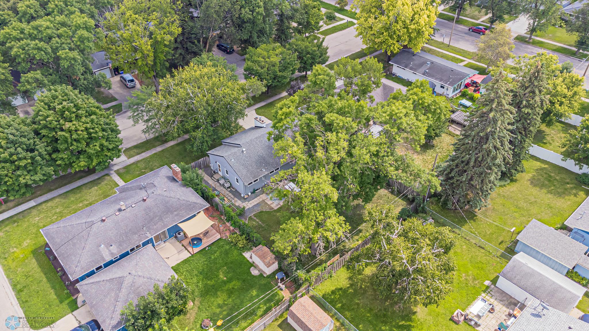 1907 10th St S, Moorhead, MN-02.jpg