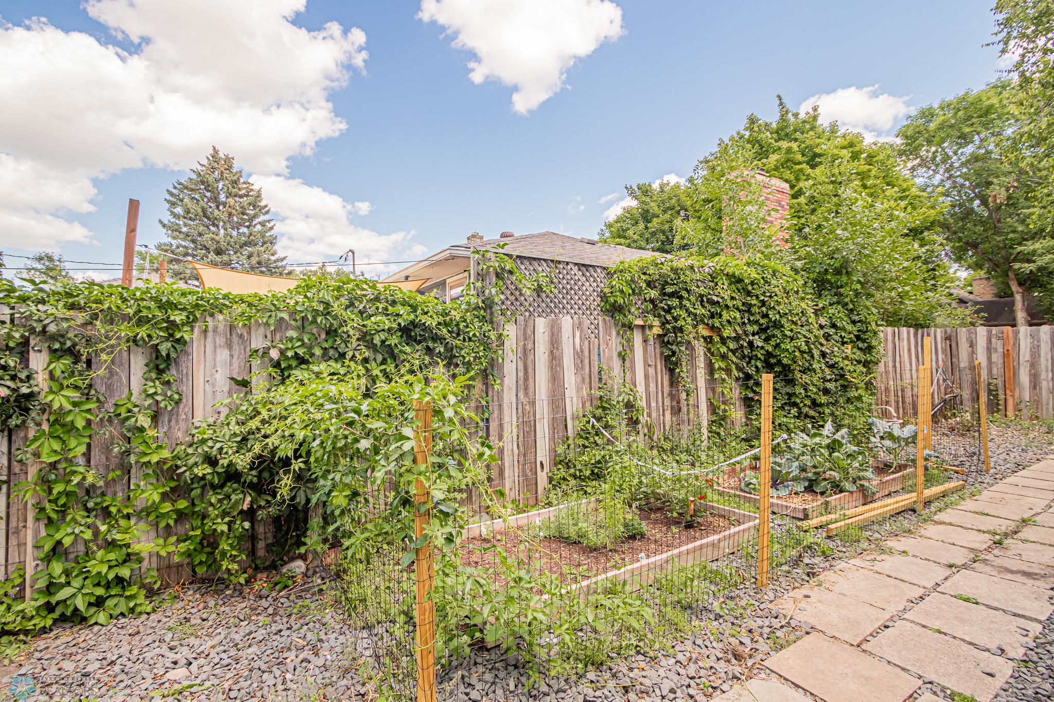 1907 10th St S, Moorhead, MN-09.jpg