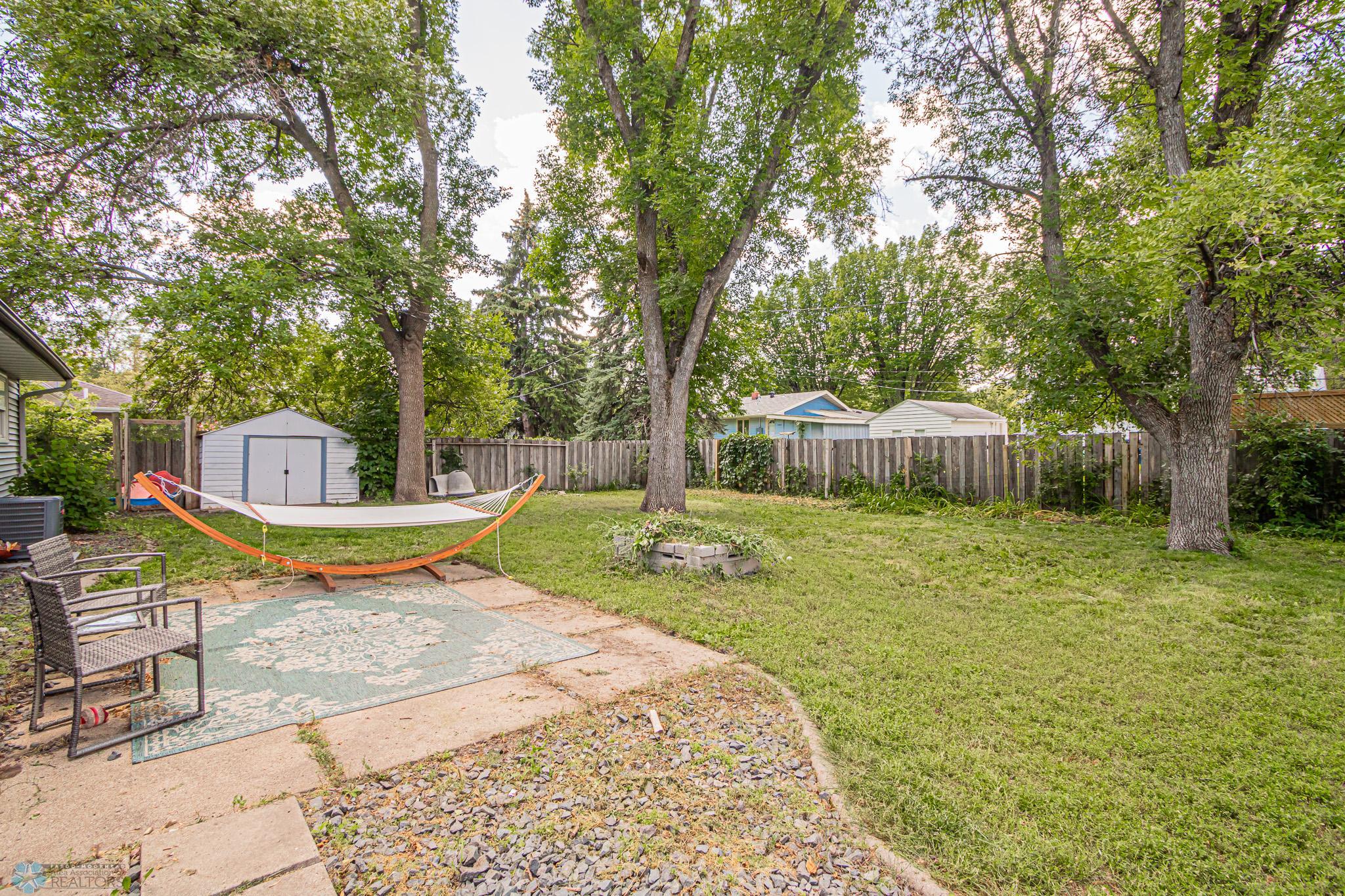 1907 10th St S, Moorhead, MN-13.jpg