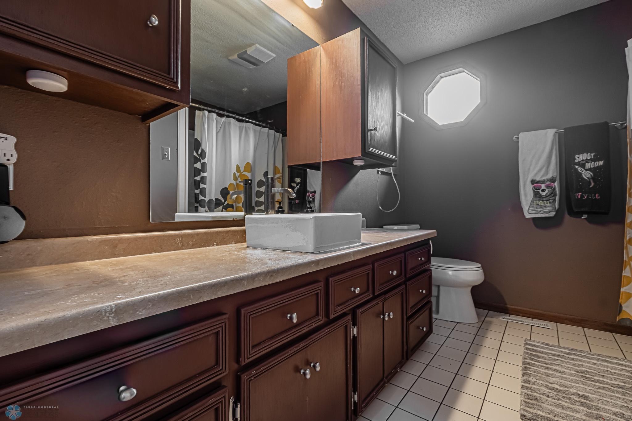 3112 22nd st s, moorhead, mn-33.jpg