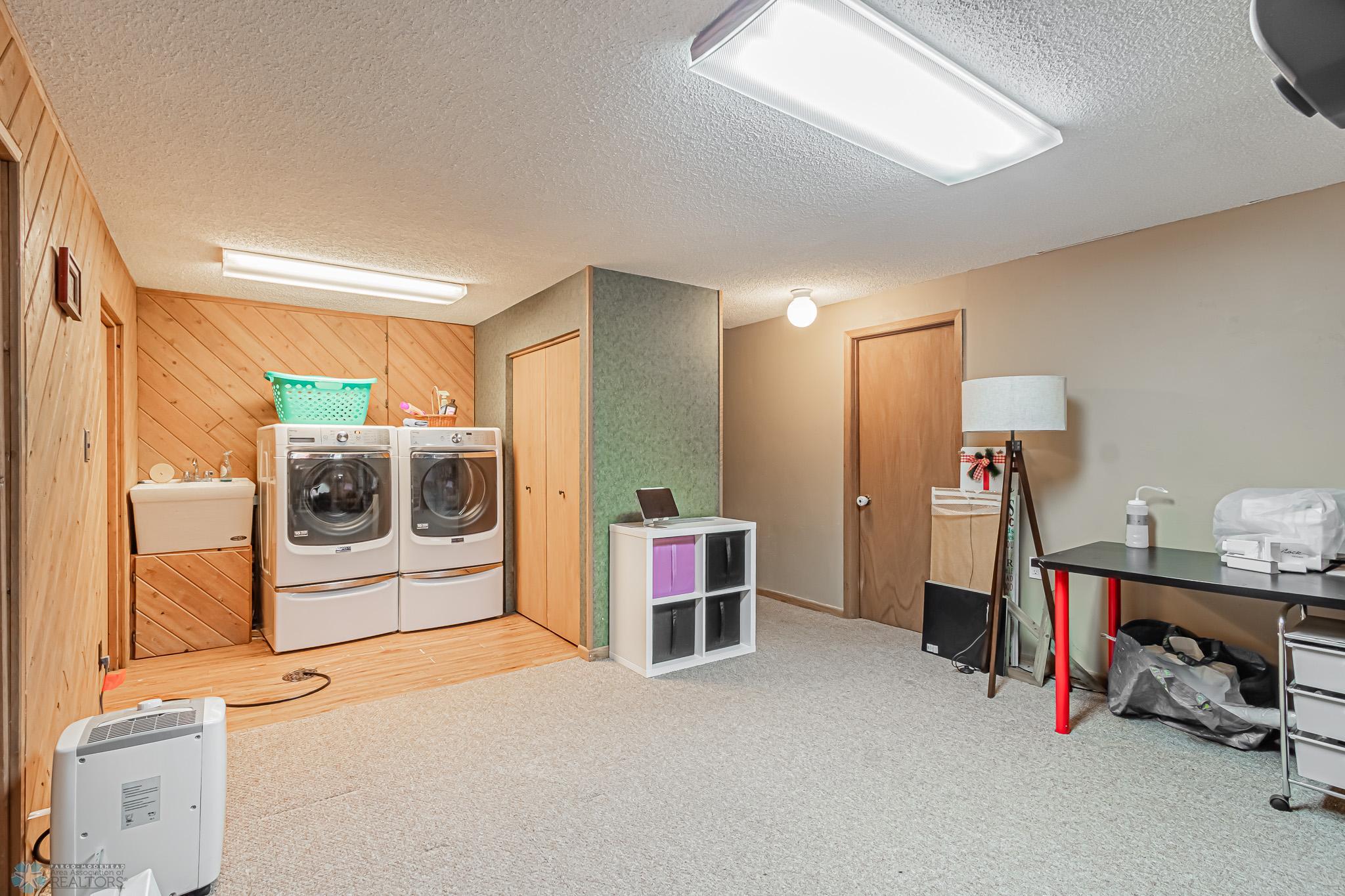 3112 22nd St S, Moorhead, MN-19.jpg