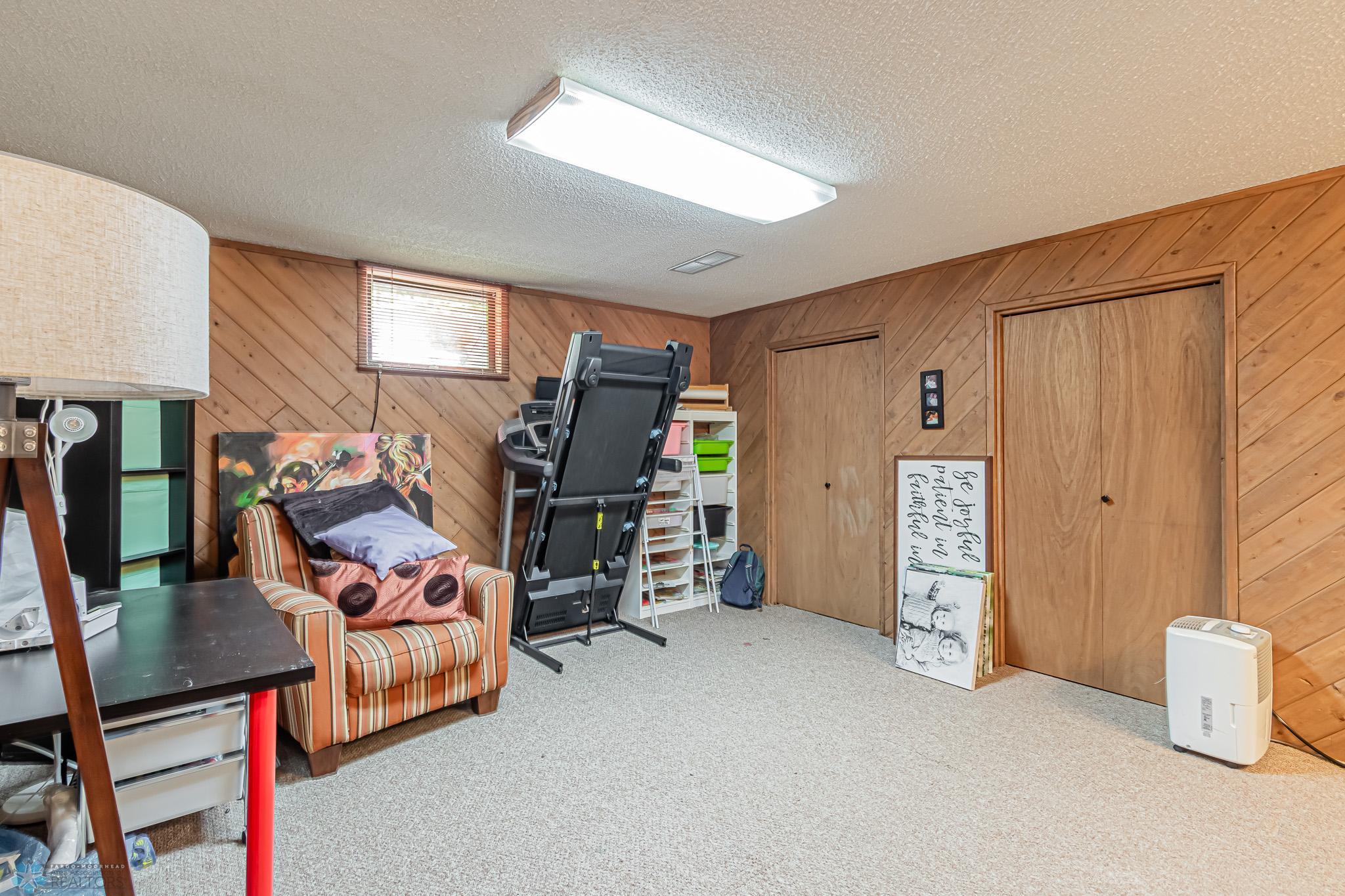 3112 22nd St S, Moorhead, MN-20.jpg