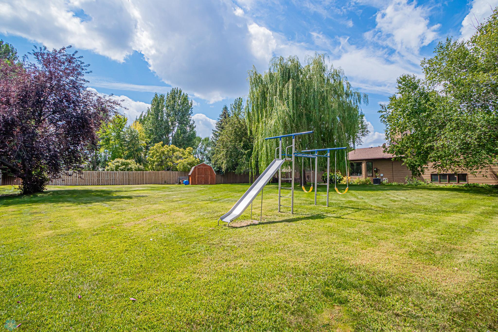 3112 22nd St S, Moorhead, MN-10.jpg