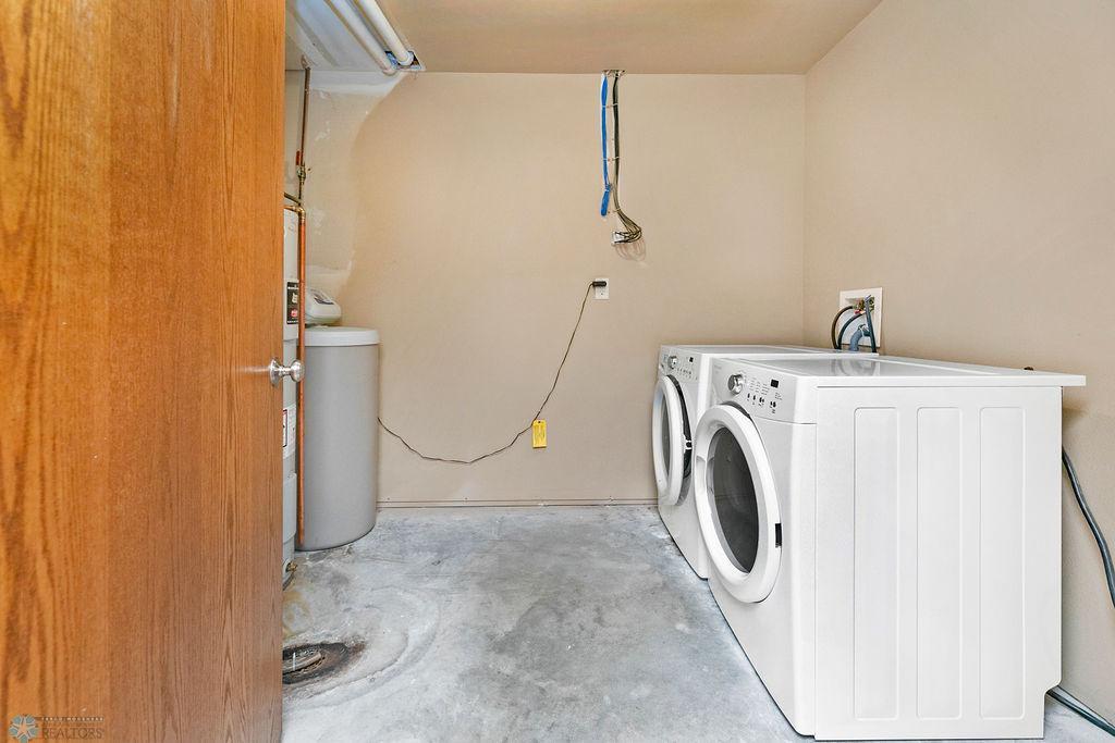Laundry / Utilities